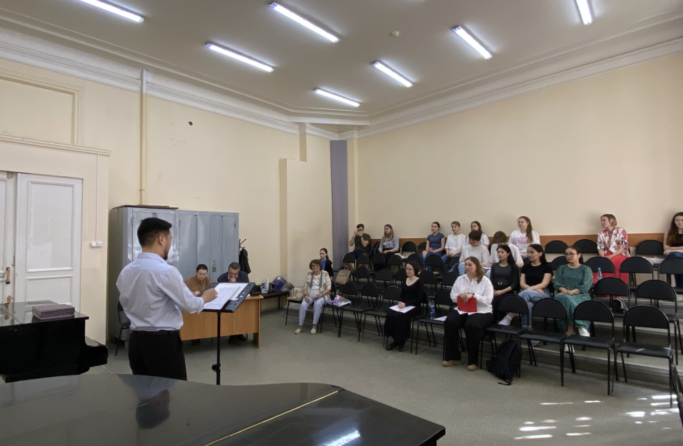 Итоговая научная студенческая конференция прошла на кафедре хорового дирижирования Астраханской консерватории